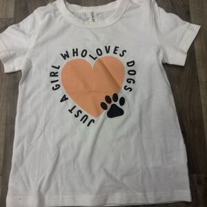 JUST‎ A GIRL WHO LOVES DOGS KIDS GRAPHIC TEE Size Small NWOT